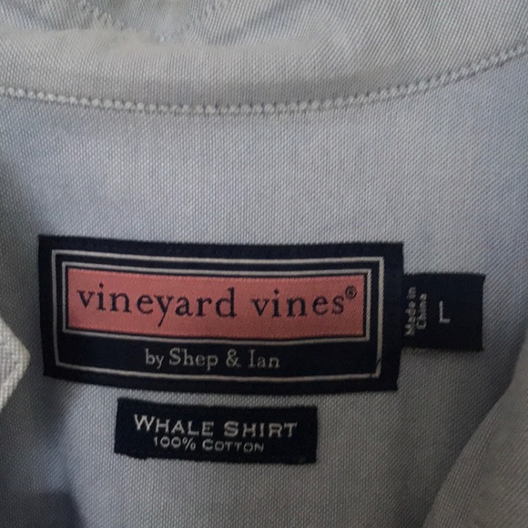Men’s Blue Vineyard Vines Button Down Shirt- Large - Picture 3 of 3